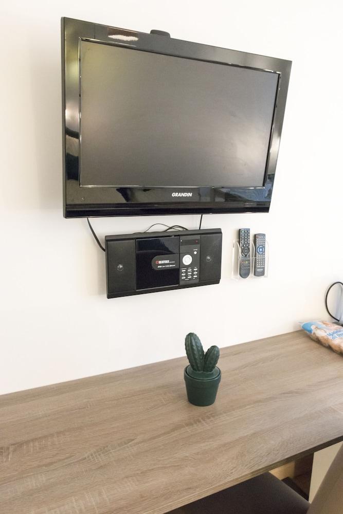Le Geremoy Apartment Vittel Bagian luar foto